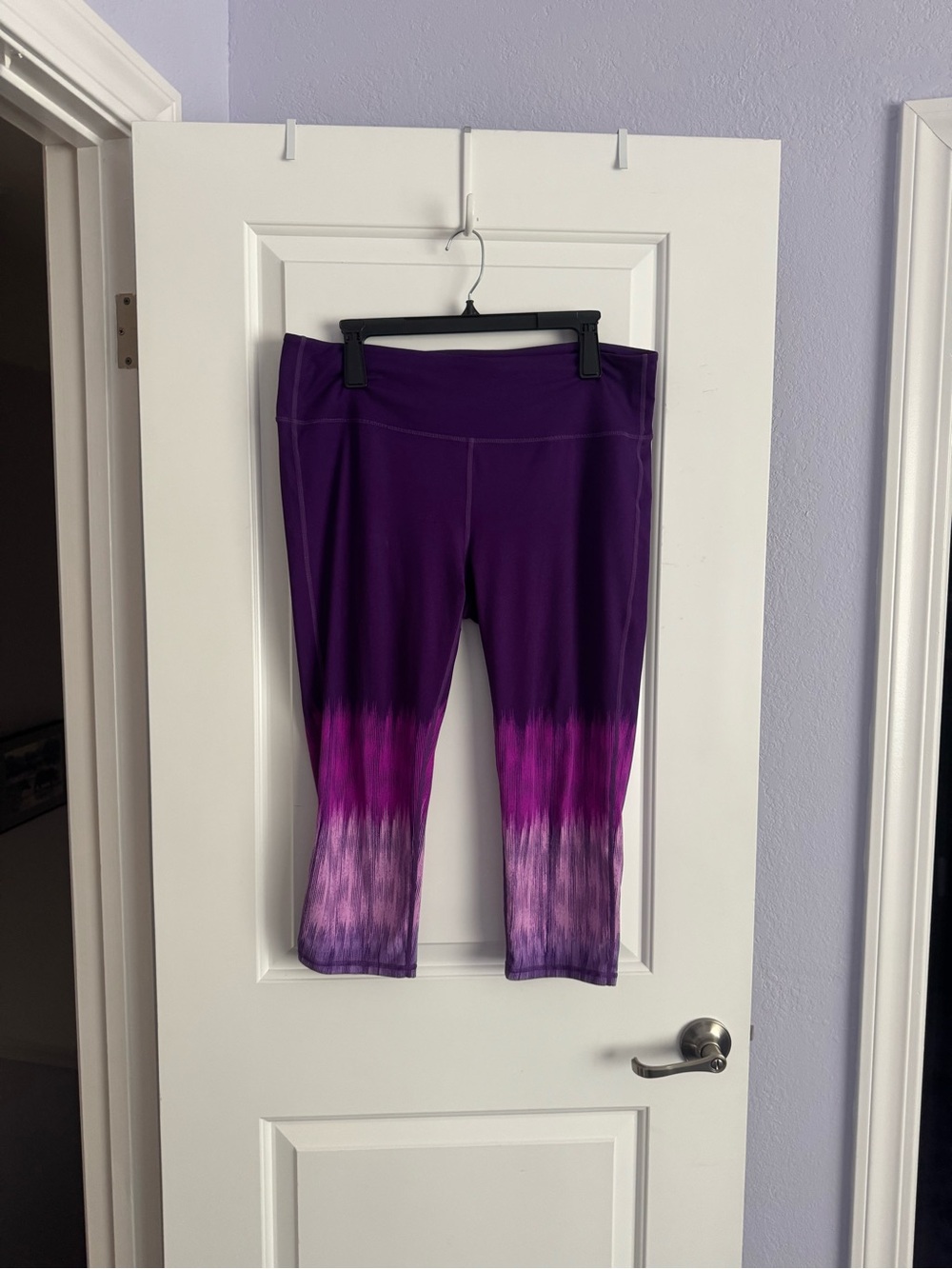 ATHLETA, purple capri, nice!